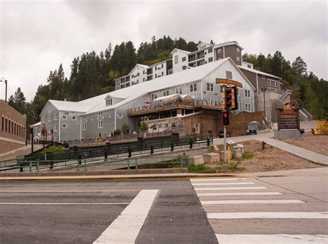 deadwood mountain grand casino and hotel